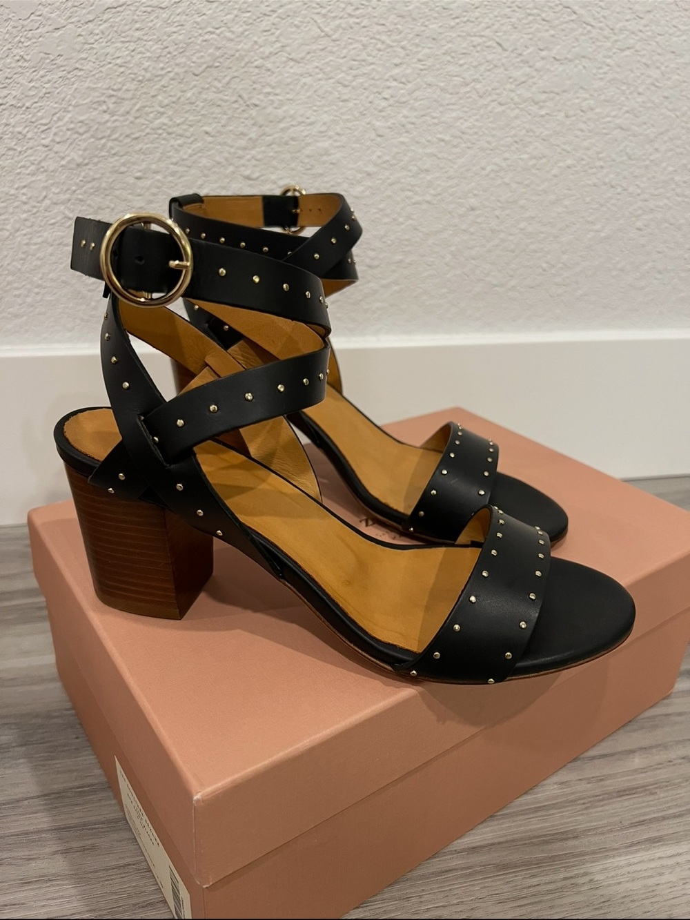 NIB Sezane Lara Studded Black Leather Sandals FR 39 US 8